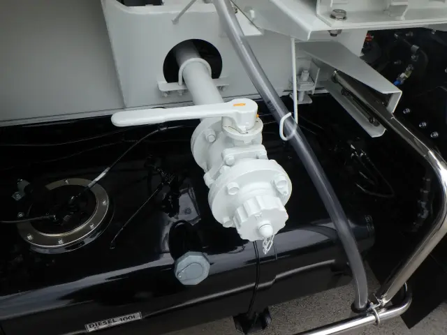 三菱 キャンター 2PG-FEA80(2WD)の写真8