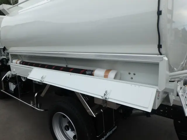 三菱 キャンター 2PG-FEA80(2WD)の写真14