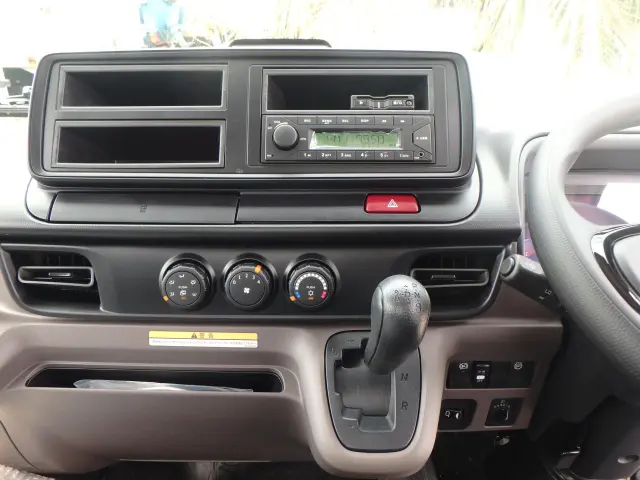 三菱 キャンター 2PG-FEA80(2WD)の写真23