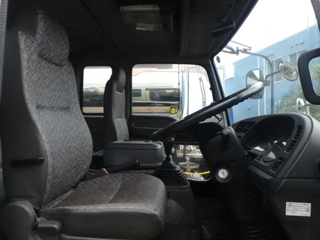 いすゞ フォワード PB-FRR35D3(2WD)の写真22