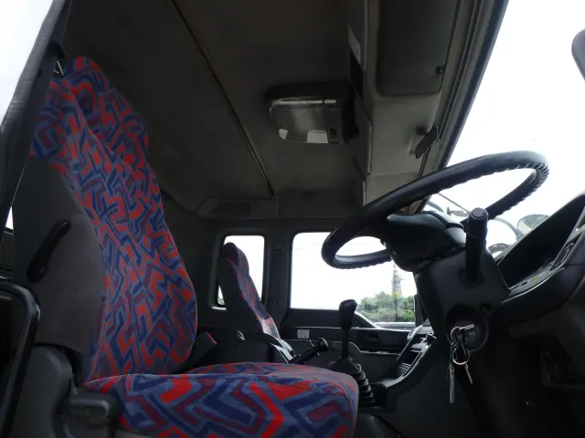 いすゞ ギガ KL-CYG23P4(その他)の写真18