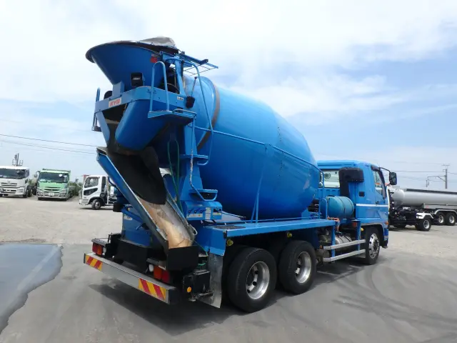 三菱 ファイター QDG-FQ62F(2WD)の写真4