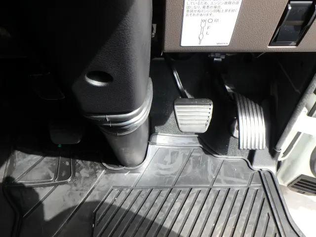 三菱 キャンター 2RG-FEAV0(2WD)の写真25