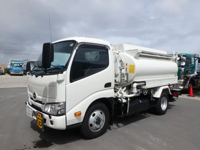 日野 デュトロ 2DG-XZU685M(4WD)の写真1