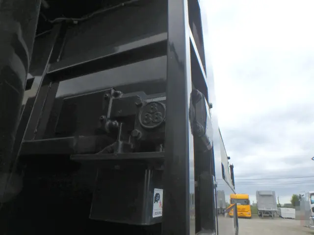三菱 ファイター 2KG-FK62FZ(2WD)の写真15