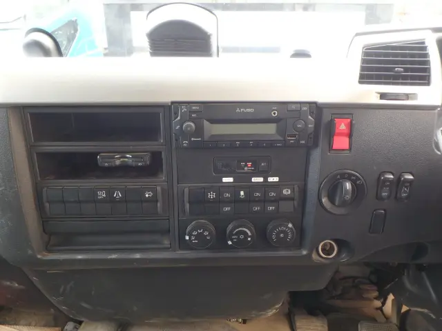 三菱 ファイター 2KG-FK62FZ(2WD)の写真27