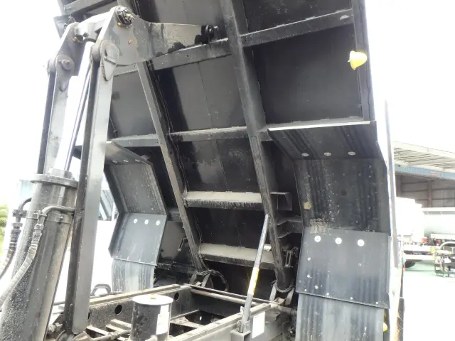 三菱 ファイター 2KG-FK62FZ(2WD)の写真7