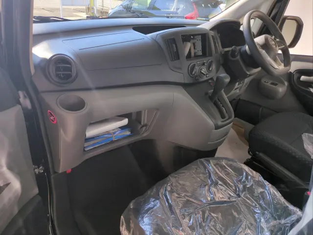 日産 ニッサン 5BF-VM20(2WD)の写真2