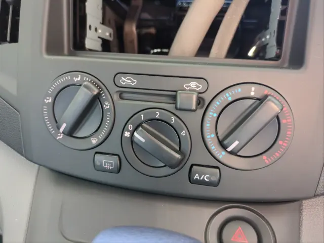 日産 ニッサン 5BF-VM20(2WD)の写真21