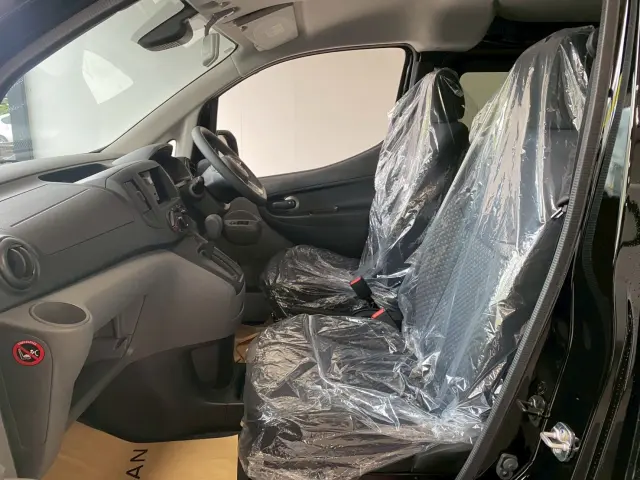 日産 バネットバン 3BF-VNM20(4WD)の写真3