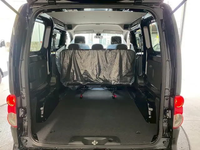 日産 バネットバン 3BF-VNM20(4WD)の写真5