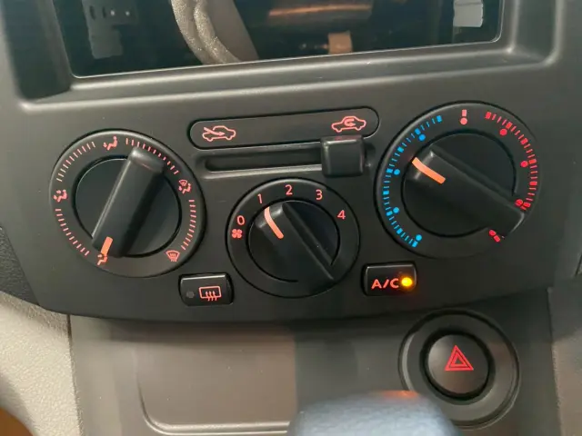 日産 バネットバン 3BF-VNM20の写真21