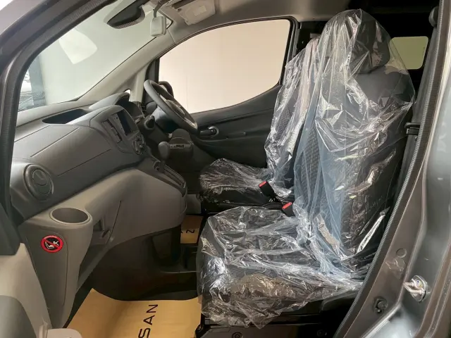 日産 バネットバン 3BF-VNM20(4WD)の写真3