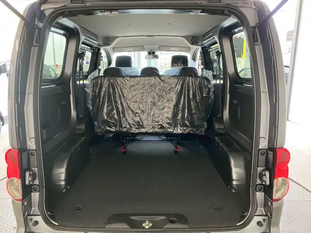 日産 バネットバン 3BF-VNM20(4WD)の写真5