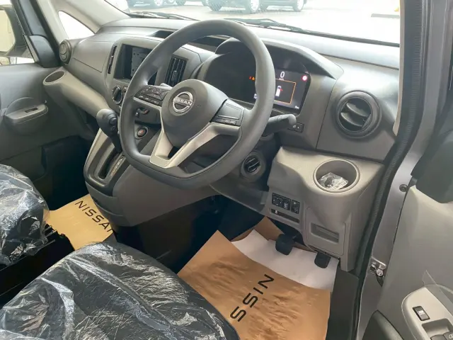 日産 バネットバン 3BF-VNM20(4WD)の写真15