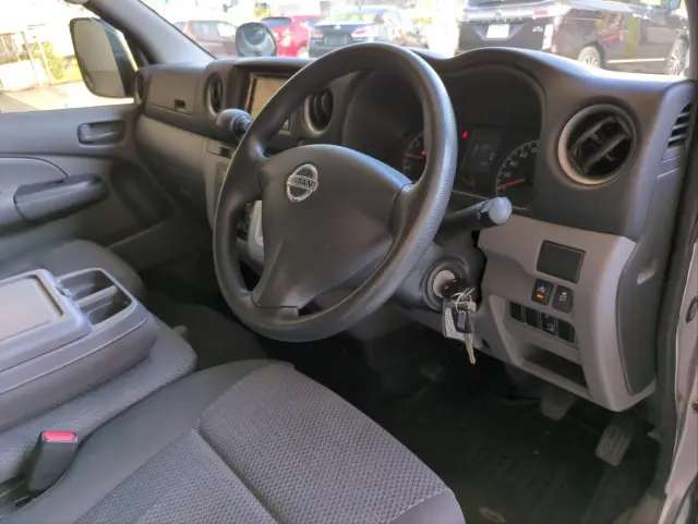 日産 キャラバン CBF-VR2E26(2WD)の写真17