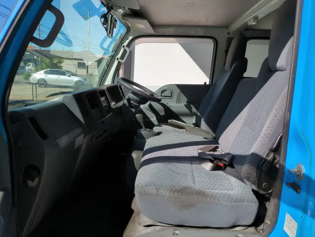 いすゞ エルフ TRG-NJR85Aの写真3