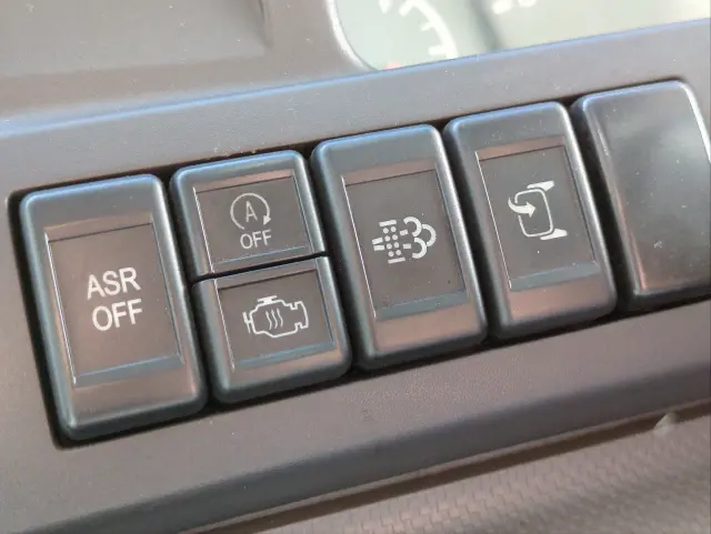 いすゞ エルフ TRG-NJR85Aの写真12