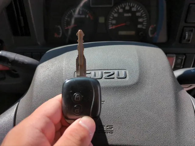 いすゞ エルフ TRG-NJR85Aの写真13