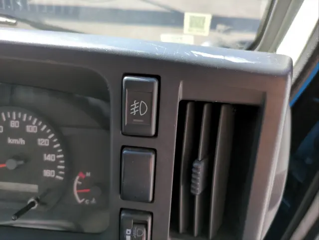 いすゞ エルフ TRG-NJR85Aの写真23