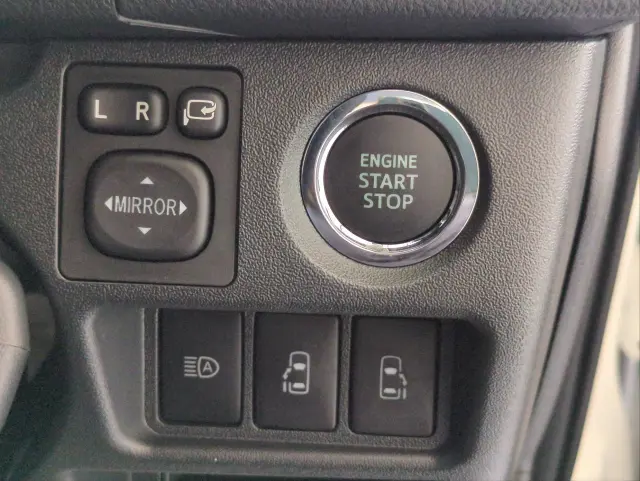 トヨタ ハイエースバン 3DF-GDH211K(2WD)の写真9