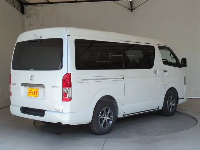 トヨタ ハイエースバン 3DF-GDH211K(2WD)の写真12