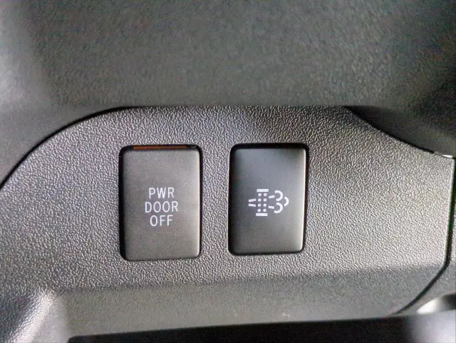 トヨタ ハイエースバン 3DF-GDH211K(2WD)の写真27