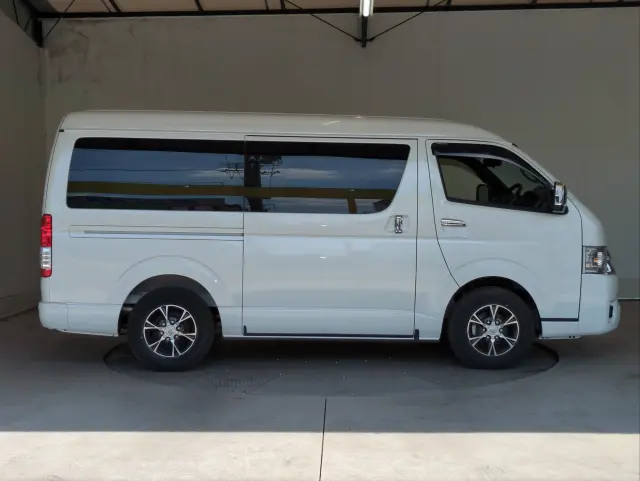 トヨタ ハイエースバン 3DF-GDH211K(2WD)の写真34