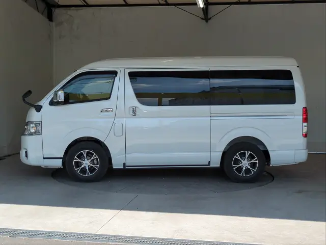 トヨタ ハイエースバン 3DF-GDH211K(2WD)の写真38