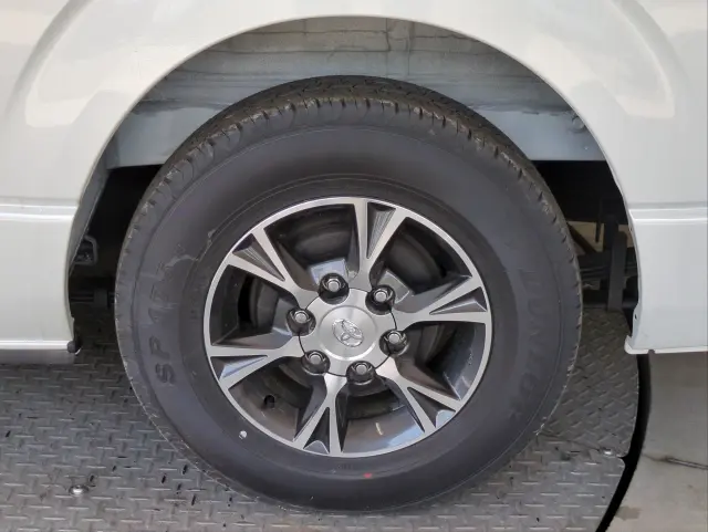 トヨタ ハイエースバン 3DF-GDH211K(2WD)の写真39