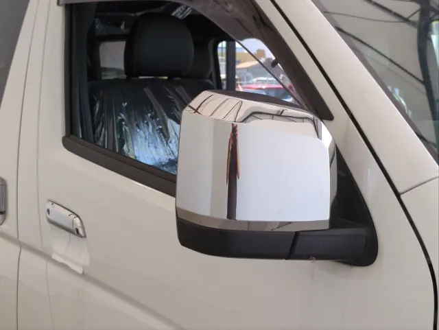 トヨタ ハイエースバン 3DF-GDH211K(2WD)の写真44