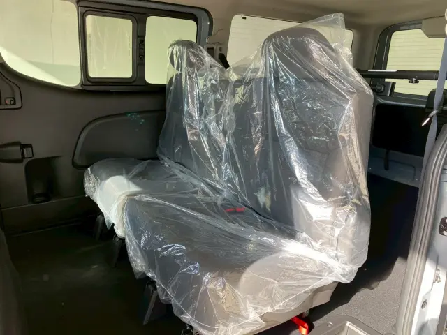 日産 キャラバン 3DF-VN2E26(2WD)の写真4