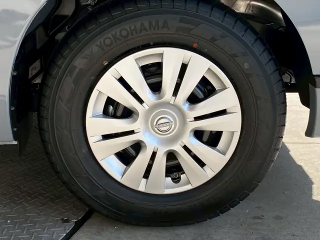 日産 キャラバン 3DF-VN2E26(2WD)の写真15