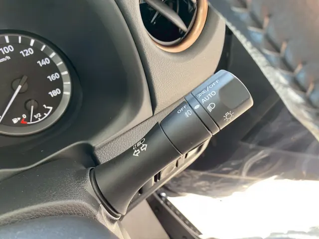 日産 キャラバン 3DF-VN2E26(2WD)の写真24