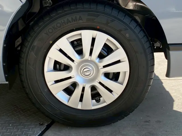 日産 キャラバン 3DF-VN2E26(2WD)の写真41