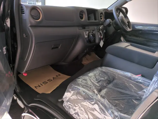 日産 キャラバン 3DF-VN2E26(4WD)の写真2