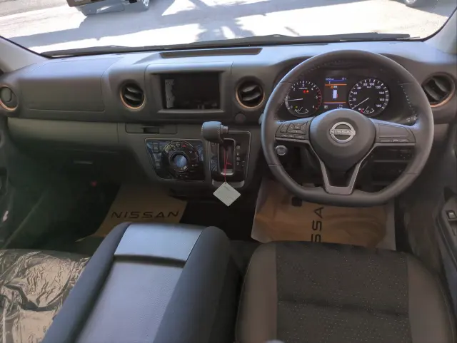 日産 キャラバン 3DF-VN2E26(4WD)の写真6