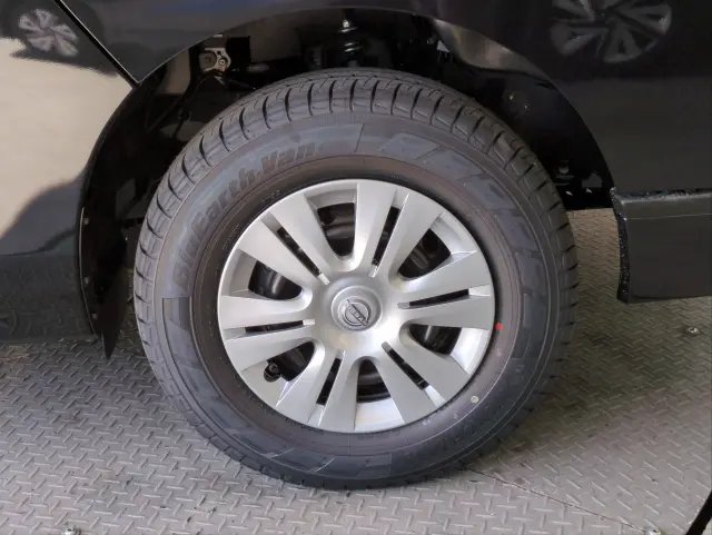 日産 キャラバン 3DF-VN2E26(4WD)の写真15