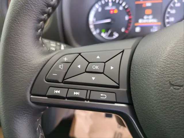 日産 キャラバン 3DF-VN2E26(4WD)の写真20