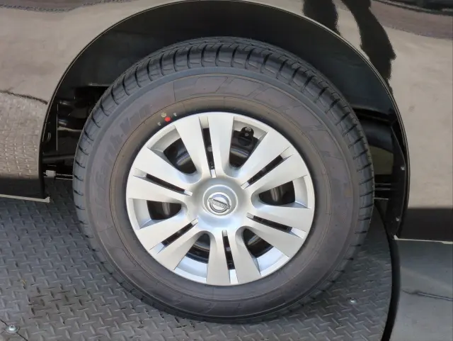 日産 キャラバン 3DF-VN2E26(4WD)の写真40