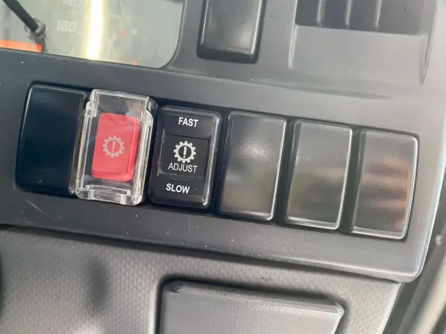 いすゞ エルフ TKG-NHR85Aの写真29