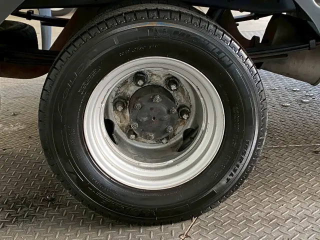 いすゞ エルフ TKG-NHR85Aの写真43