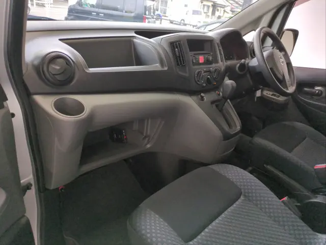 日産 バネットバン DBF-VM20(2WD)の写真2