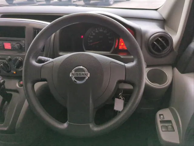 日産 バネットバン DBF-VM20(2WD)の写真7