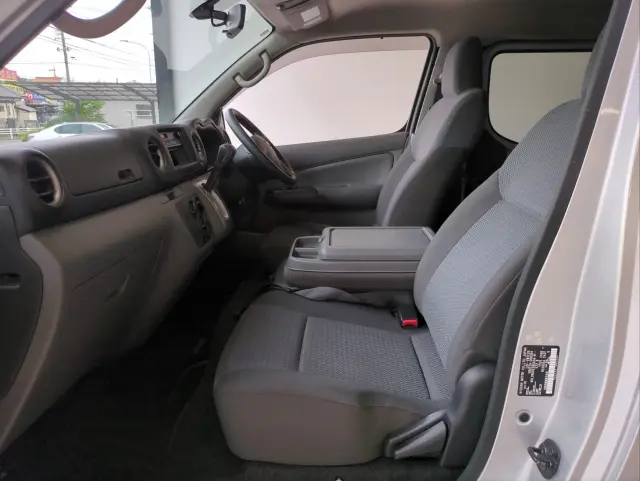 日産 キャラバン ＬＤＦ-ＶＷ２Ｅ26(2WD)の写真3