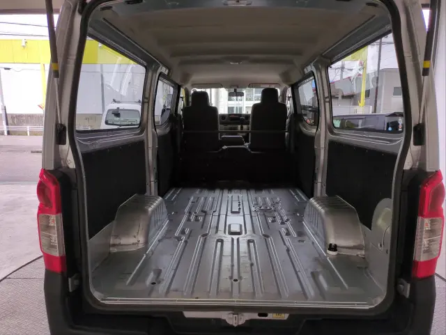 日産 キャラバン ＬＤＦ-ＶＷ２Ｅ26(2WD)の写真5