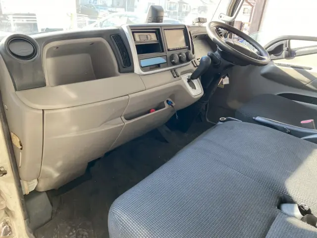 三菱 キャンター 2RG-FEA20の写真2