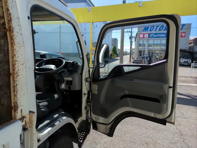 三菱 キャンター 2RG-FEA20の写真30