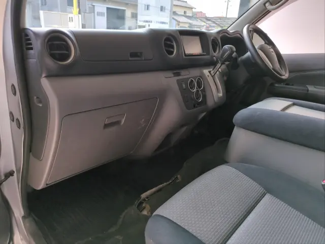 日産 キャラバン ＣＢＦ-ＶＲ2Ｅ26(2WD)の写真2