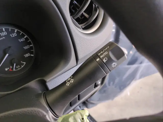 日産 キャラバン 3DF-VN2E26の写真23